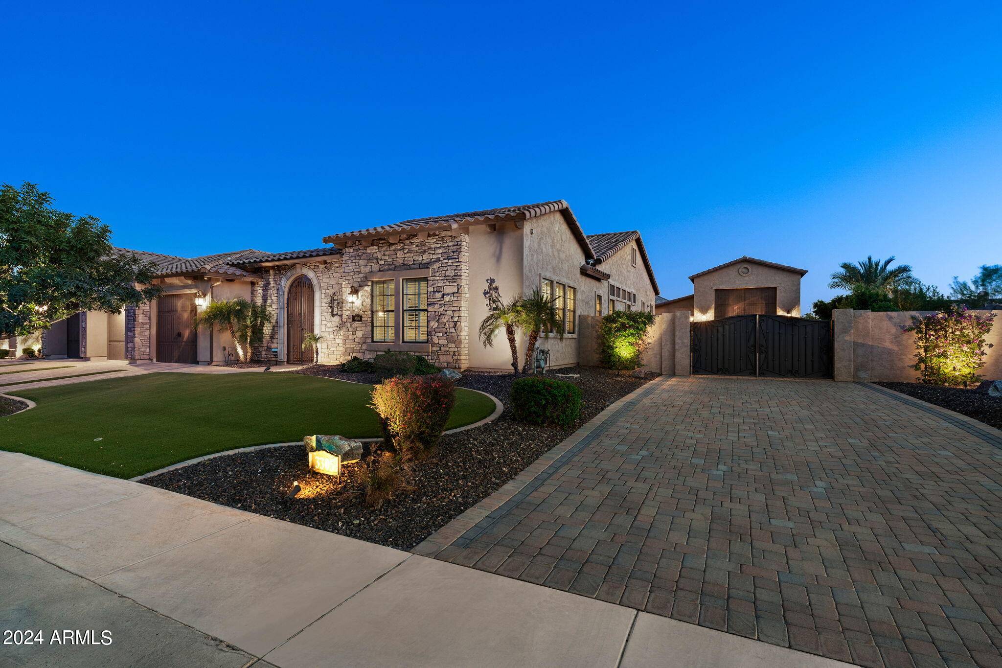 Mesa, AZ 85213,3305 E KENWOOD Street