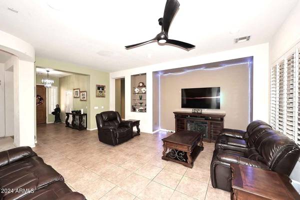 Chandler, AZ 85249,6830 S CRYSTAL Way