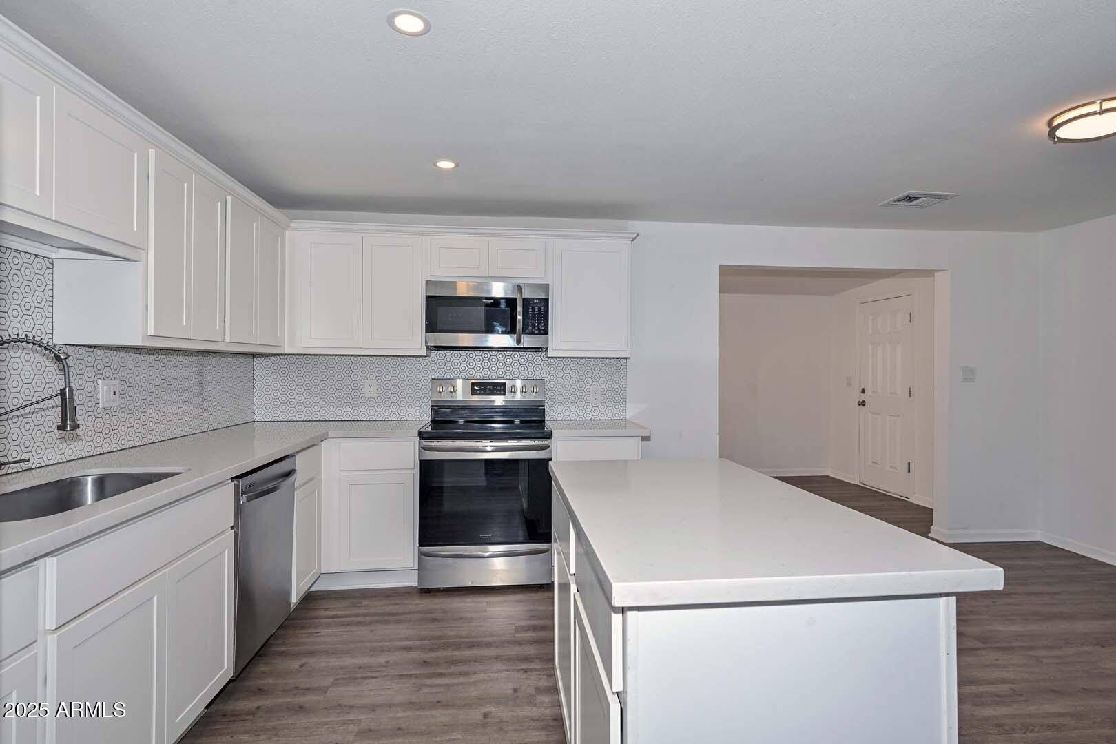 Phoenix, AZ 85032,3801 E CAPTAIN DREYFUS Avenue
