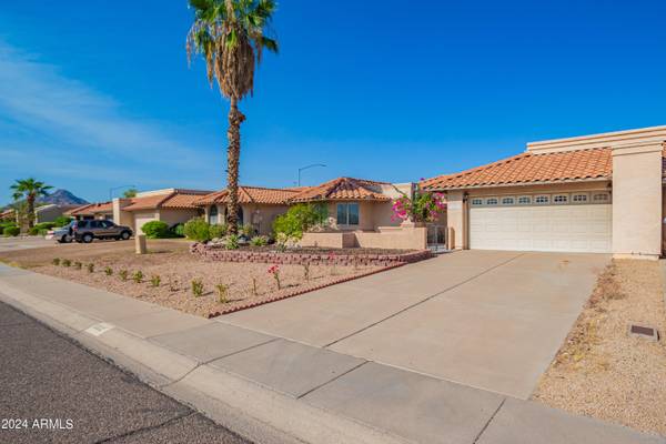 10662 N 33RD Place, Phoenix, AZ 85028