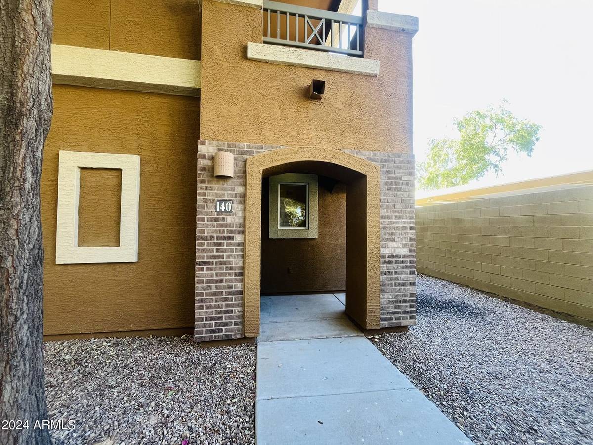 Phoenix, AZ 85032,18250 N CAVE CREEK Road #140