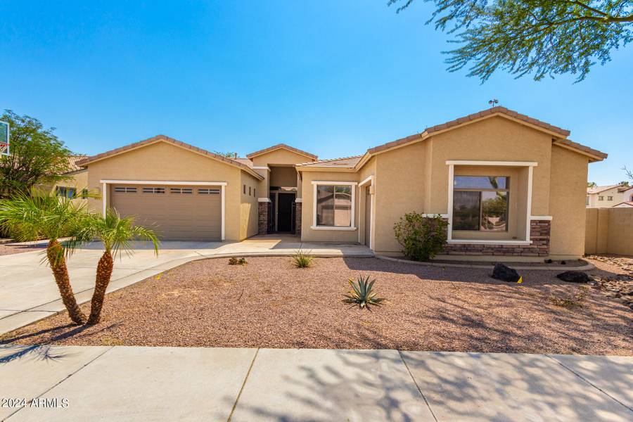 897 E JULIAN Drive, Gilbert, AZ 85295