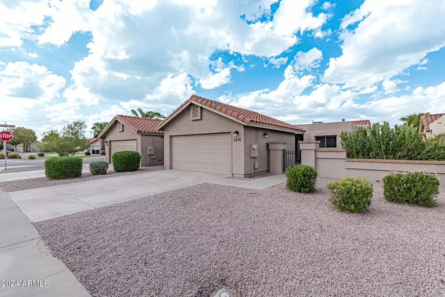 2216 W IRONWOOD Drive, Chandler, AZ 85224