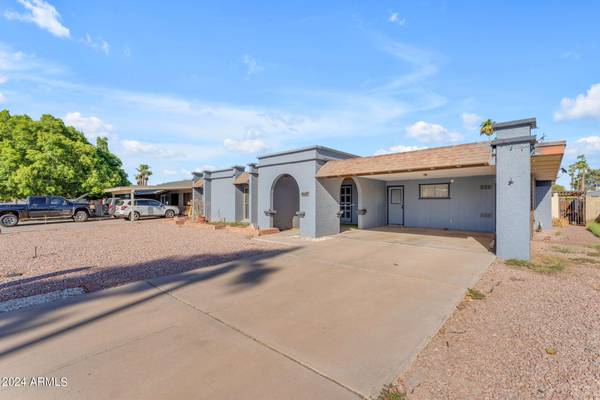 Tempe, AZ 85283,5919 S LAKESHORE Drive