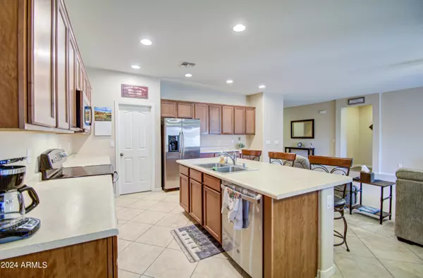 San Tan Valley, AZ 85143,635 W DESERT CANYON Drive