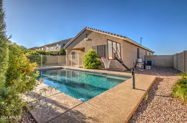 San Tan Valley, AZ 85143,635 W DESERT CANYON Drive