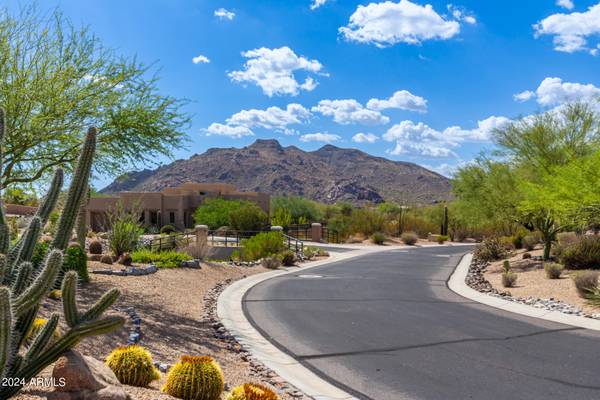 Carefree, AZ 85377,37143 N GREYTHORN Circle