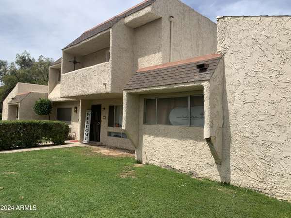 Mesa, AZ 85202,2155 W FARMDALE Avenue #8