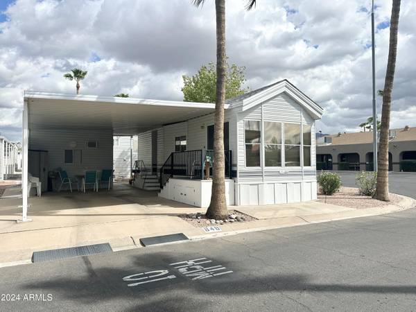 Apache Junction, AZ 85119,848 S AQUAMARINE Drive