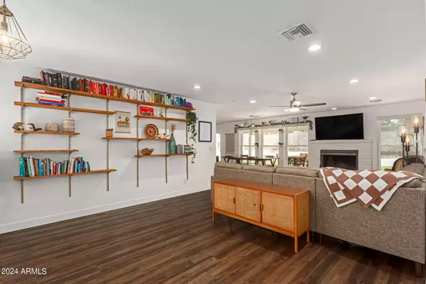 Phoenix, AZ 85022,13233 N 1ST Place