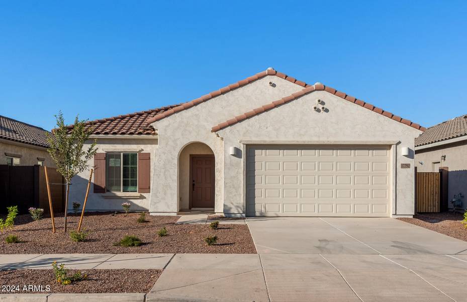 17792 W ENCINAS Lane, Goodyear, AZ 85338