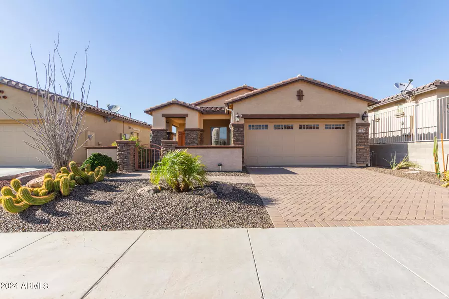 17534 W GLENHAVEN Drive, Goodyear, AZ 85338