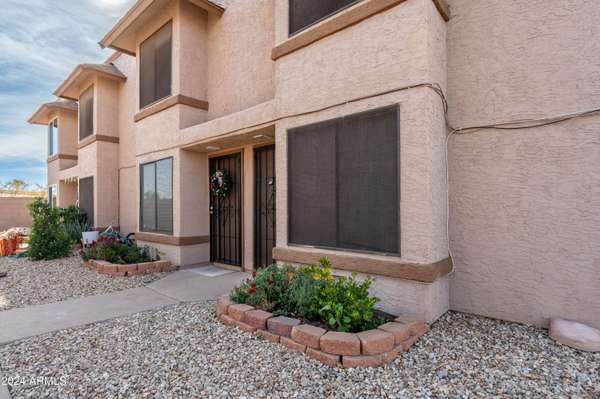 Phoenix, AZ 85032,3044 E Beck Lane #5