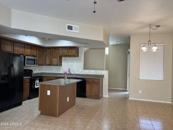 Chandler, AZ 85224,900 S 94th Street #1048