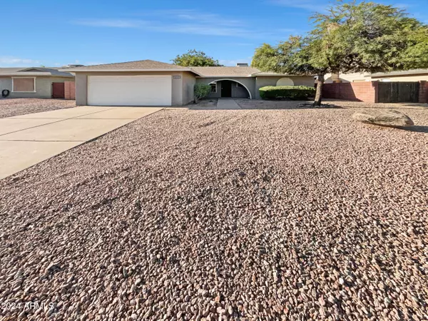 5219 W CHOLLA Street, Glendale, AZ 85304