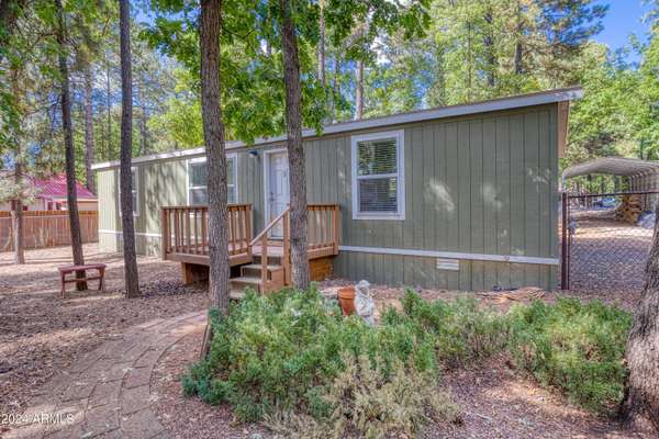 Pinetop, AZ 85935,4322 MARK TWAIN Drive