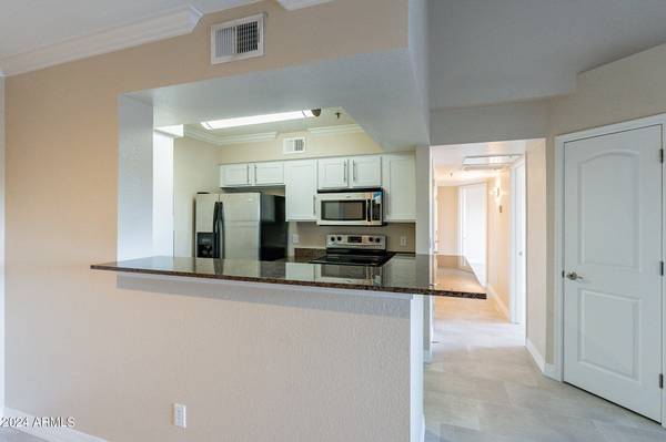 Phoenix, AZ 85016,2025 E CAMPBELL Avenue #340