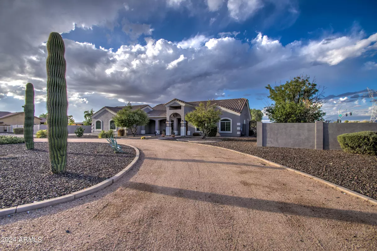 San Tan Valley, AZ 85140,64 W VIA DE PALMAS --