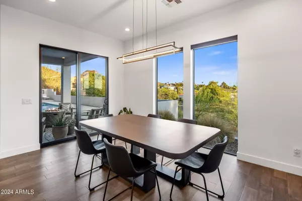 Phoenix, AZ 85022,930 E WALTANN Lane