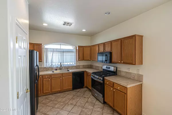 Queen Creek, AZ 85142,23053 S 214TH Street