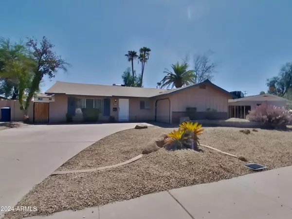 109 E MINTON Drive, Tempe, AZ 85282