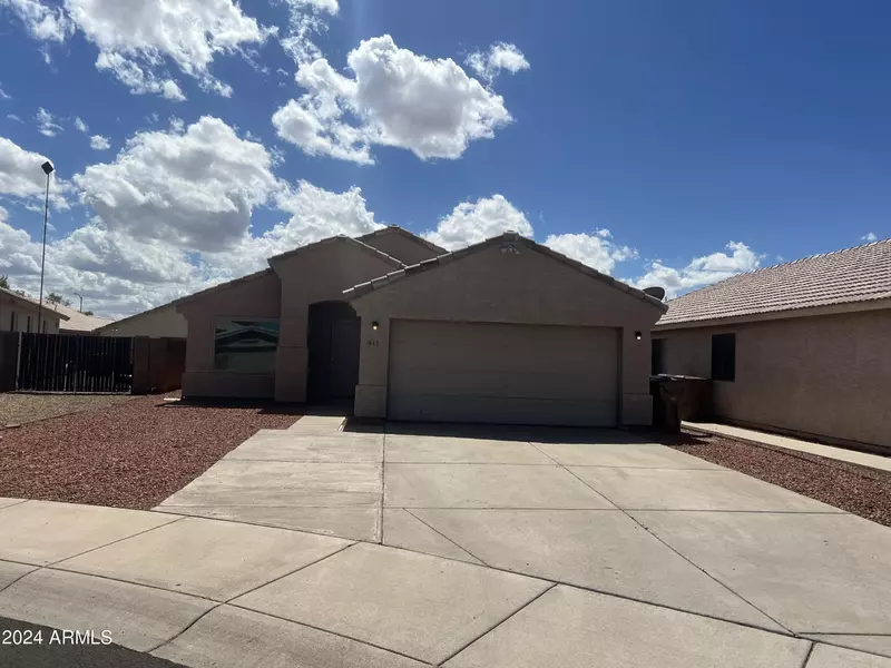 913 E CALLE ADOBE Lane, Goodyear, AZ 85338