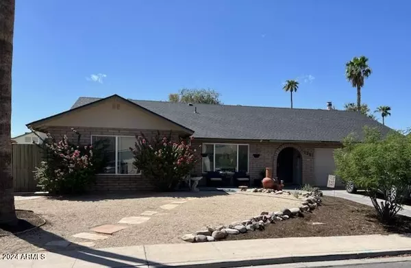 1361 W LOBO Avenue, Mesa, AZ 85202