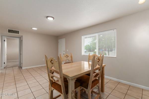 Mesa, AZ 85201,333 E KENWOOD Circle