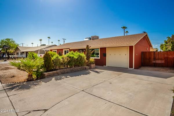 3719 W LOMA Lane, Phoenix, AZ 85051