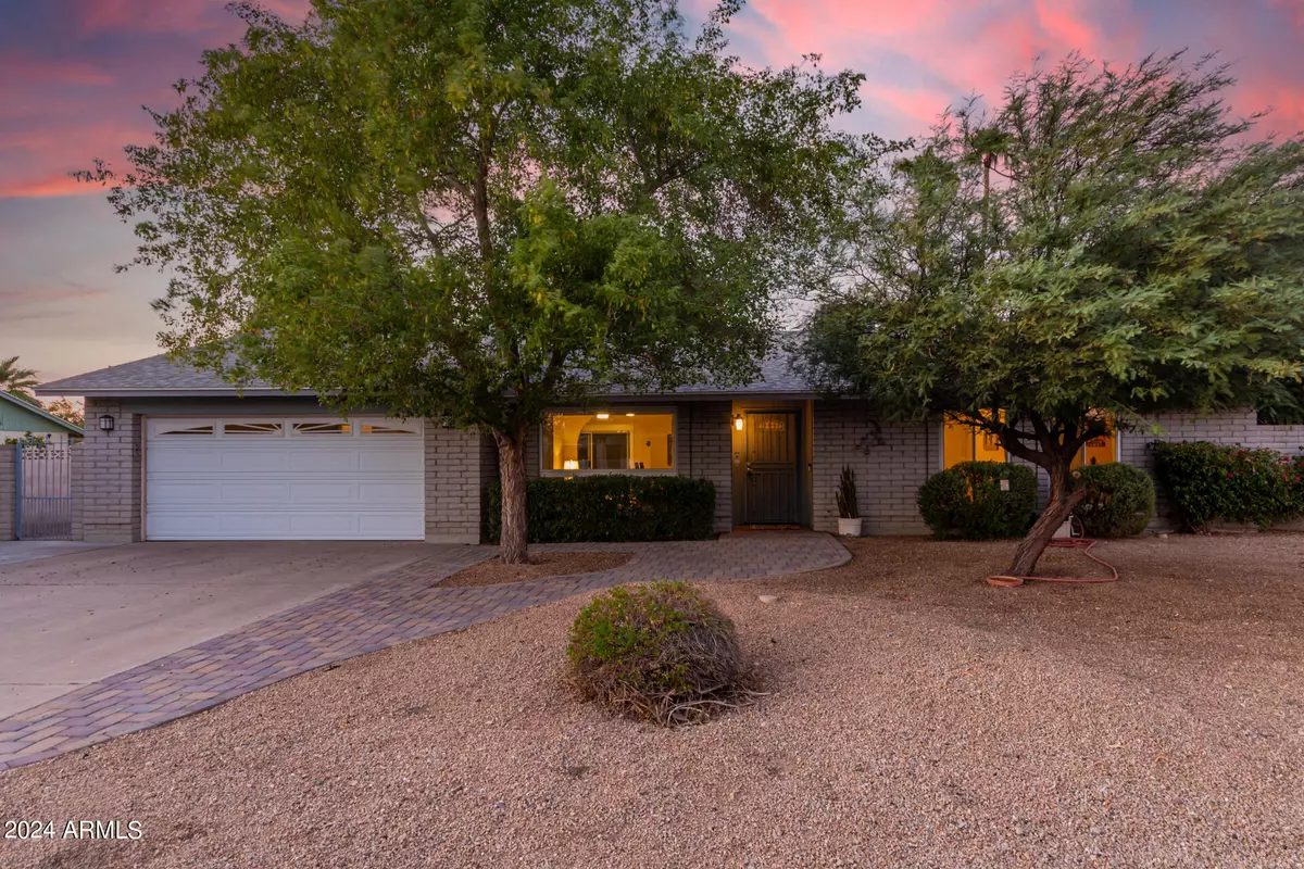 Phoenix, AZ 85022,218 E VOLTAIRE Avenue