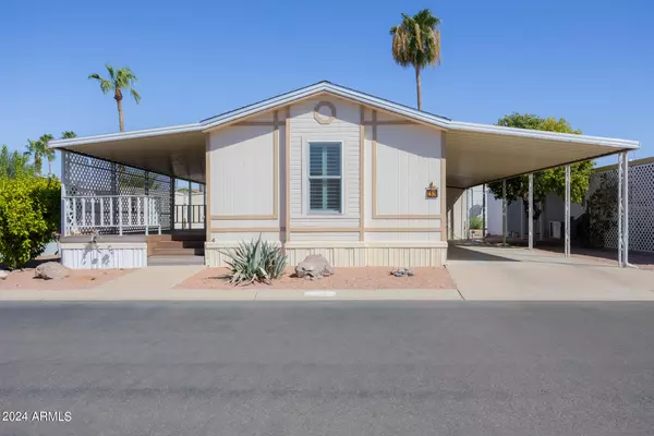 450 W SUNWEST Drive #94, Casa Grande, AZ 85122