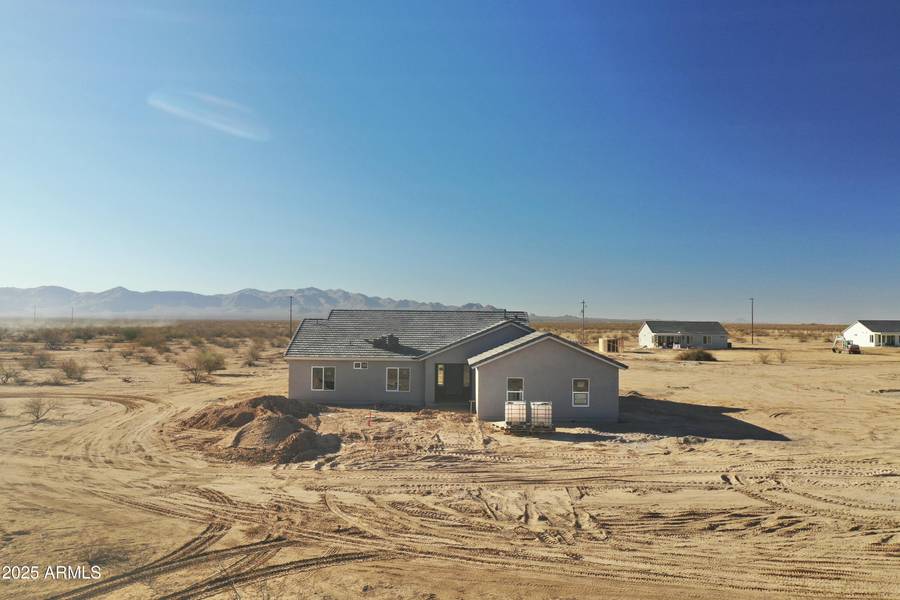 25721 W Running Deer Trail, Wittmann, AZ 85361