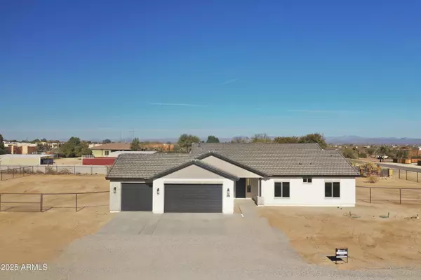 25721 W Running Deer Trail, Wittmann, AZ 85361