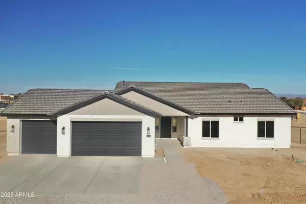 25875 W Running Deer Trail, Wittmann, AZ 85361