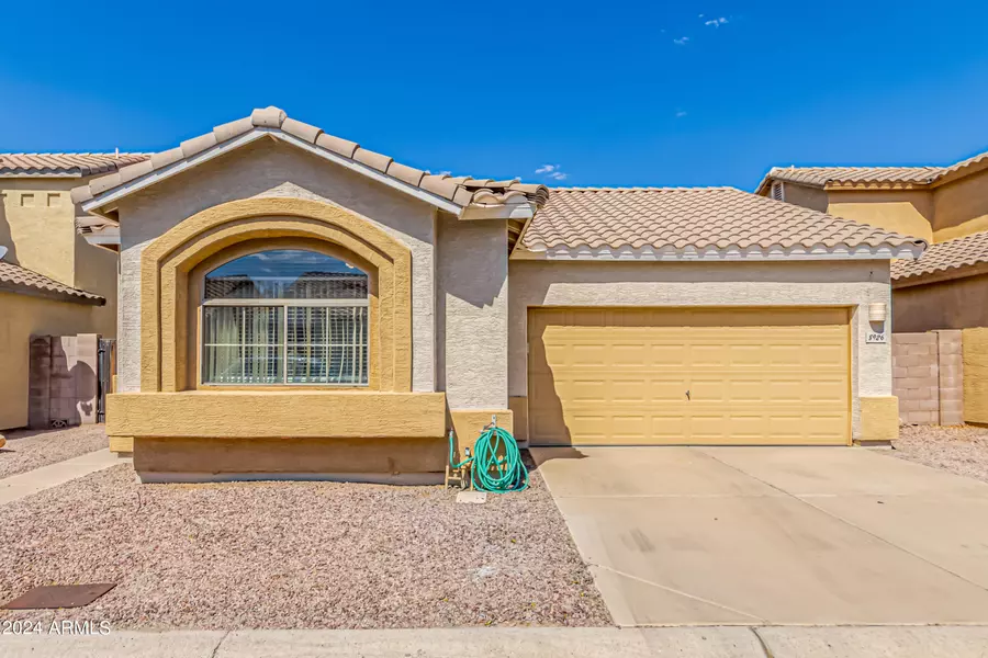 8926 E CALYPSO Avenue, Mesa, AZ 85208