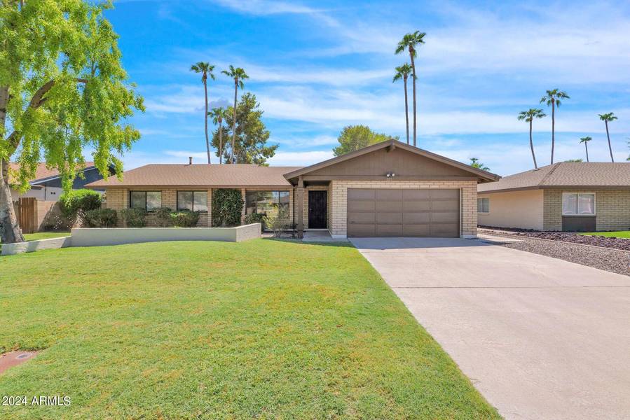 225 W DORADO Circle, Litchfield Park, AZ 85340