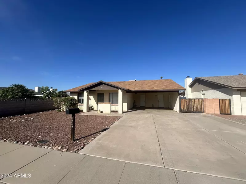 5242 S CLARK Drive, Tempe, AZ 85283