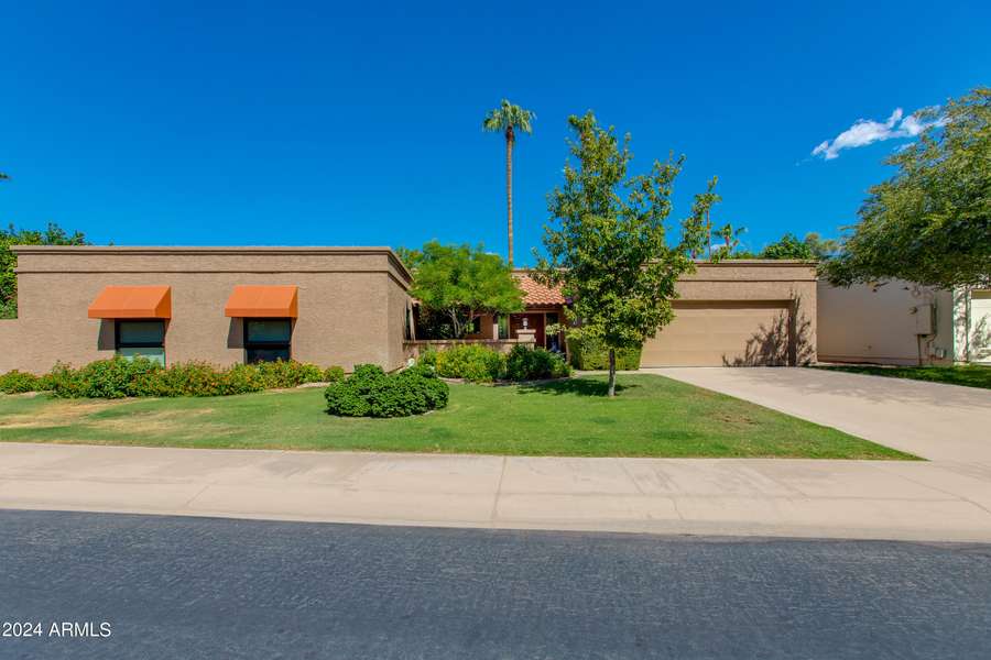 2544 E DENTON Lane, Phoenix, AZ 85016