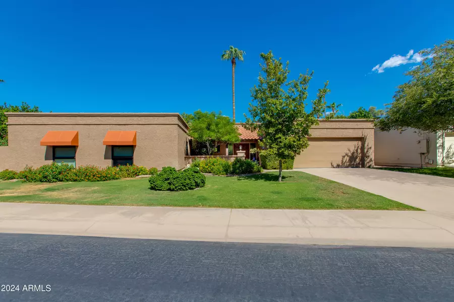 2544 E DENTON Lane, Phoenix, AZ 85016