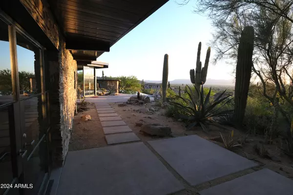 Paradise Valley, AZ 85253,6045 E CHOLLA Lane