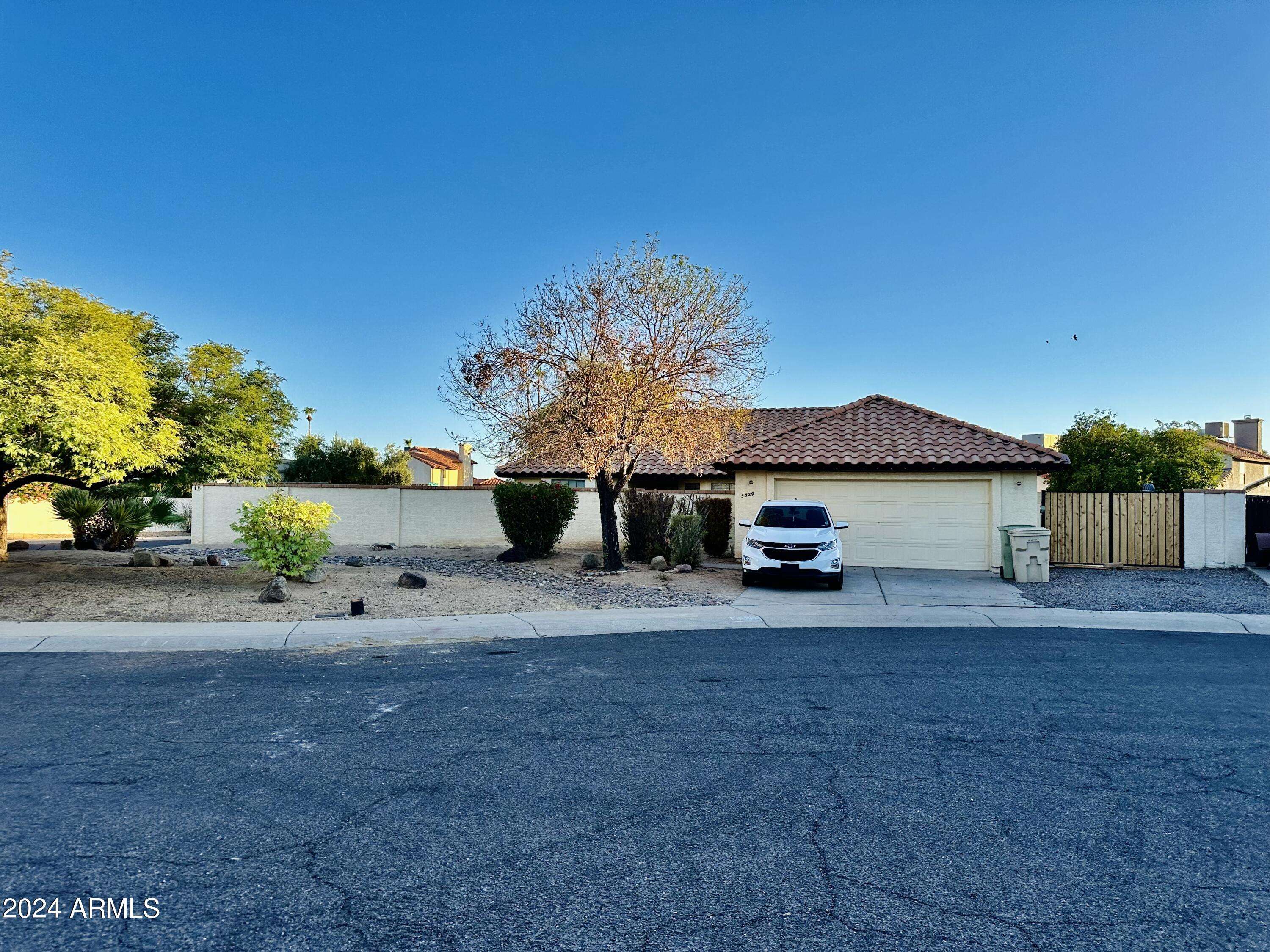 5329 W BERYL Avenue, Glendale, AZ 85302