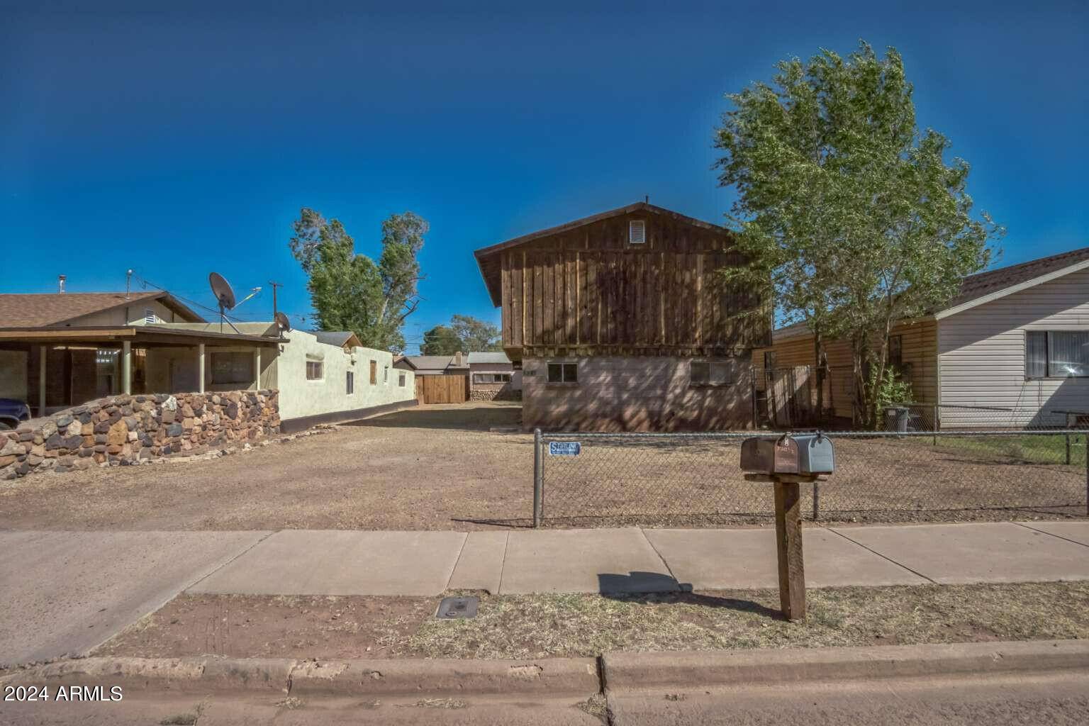 520 N Colorado Avenue, Winslow, AZ 86047