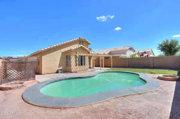 1043 N AGAVE Street, Casa Grande, AZ 85122