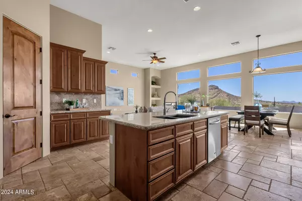 New River, AZ 85087,127 E SABROSA Drive