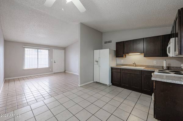 Phoenix, AZ 85033,3645 N 69TH Avenue #8