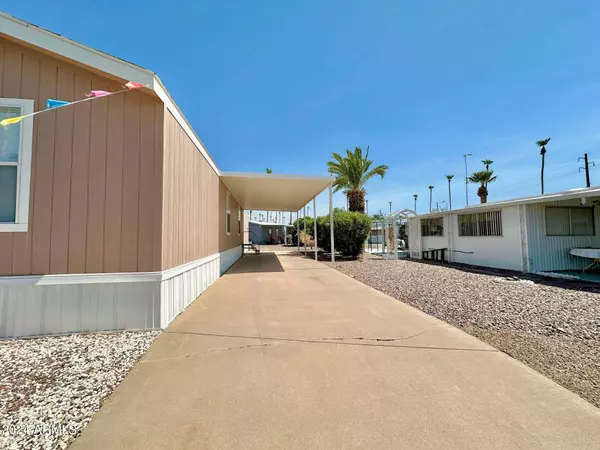 Mesa, AZ 85206,303 S Recker Road #136