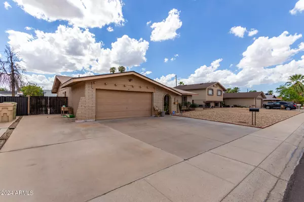 5021 W VISTA Avenue, Glendale, AZ 85301