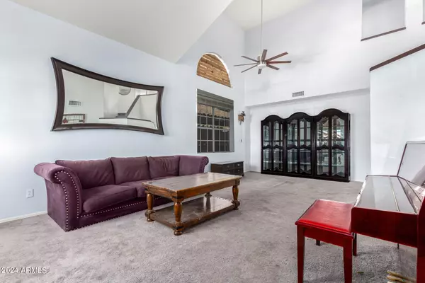 Gilbert, AZ 85233,161 W MOORE Avenue