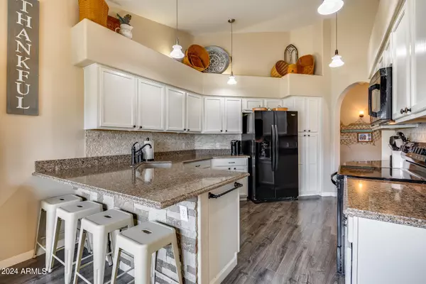 Goodyear, AZ 85338,11008 CLEAR WATER --