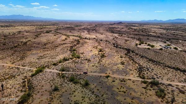 Wittmann, AZ 85361,0 W OLESEN RD 5 ACRES -- #87